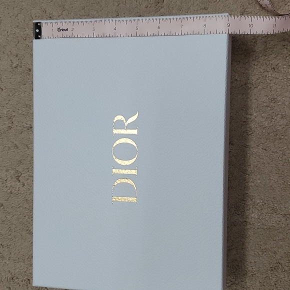 DIOR rectangle box (only) with tissues - Picture 12 of 13